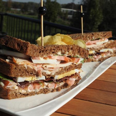 Cafe Brasserie Het Heerenhuis Het Kalf Экстерьер фото