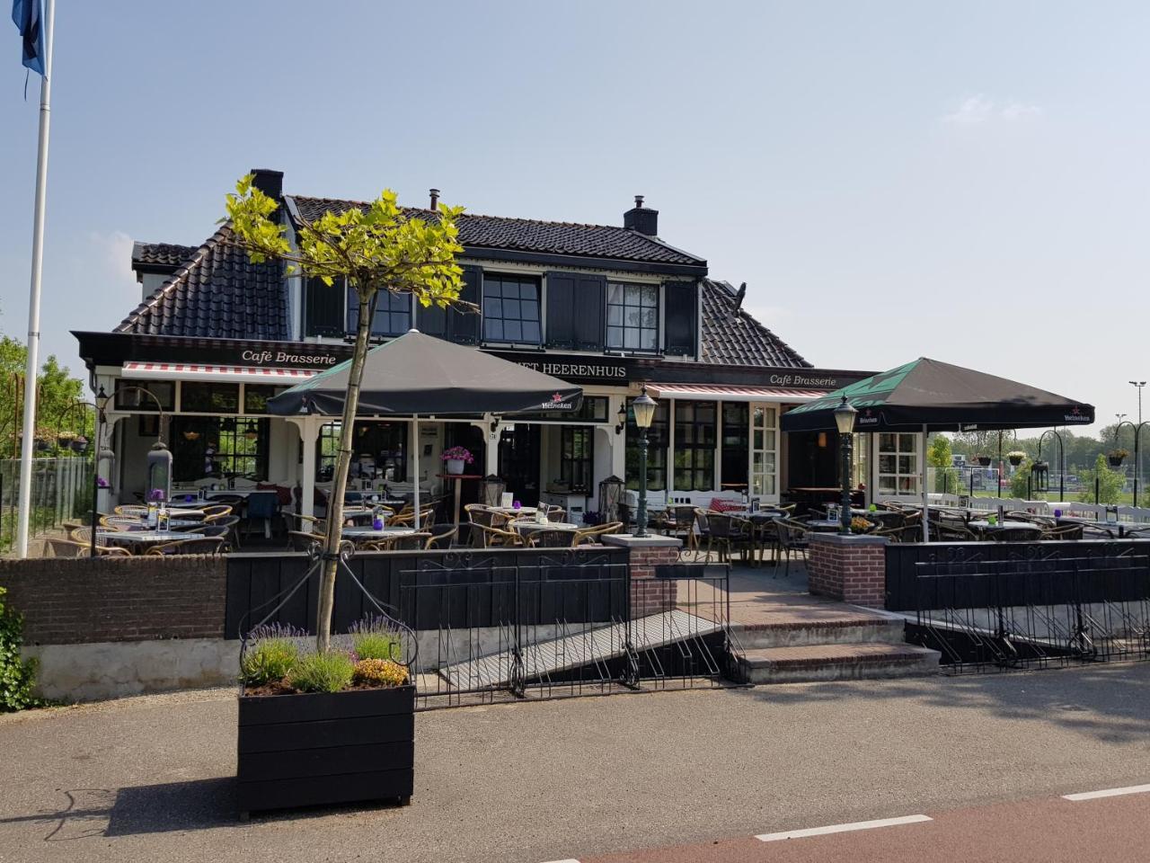 Cafe Brasserie Het Heerenhuis Het Kalf Экстерьер фото